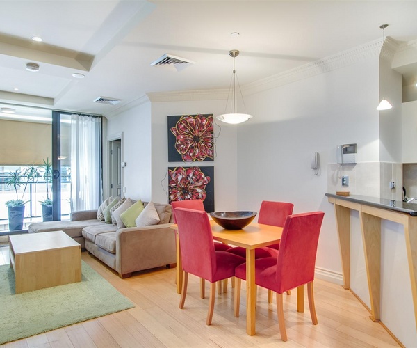 MacArthur Chambers Apartments